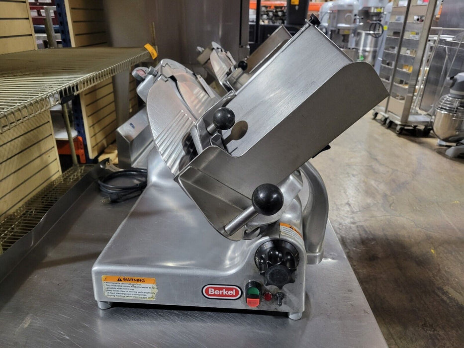 Used Berkel 909/1 Commercial Manual Gravity Feed Meat Slicer-cityfoodequipment.com